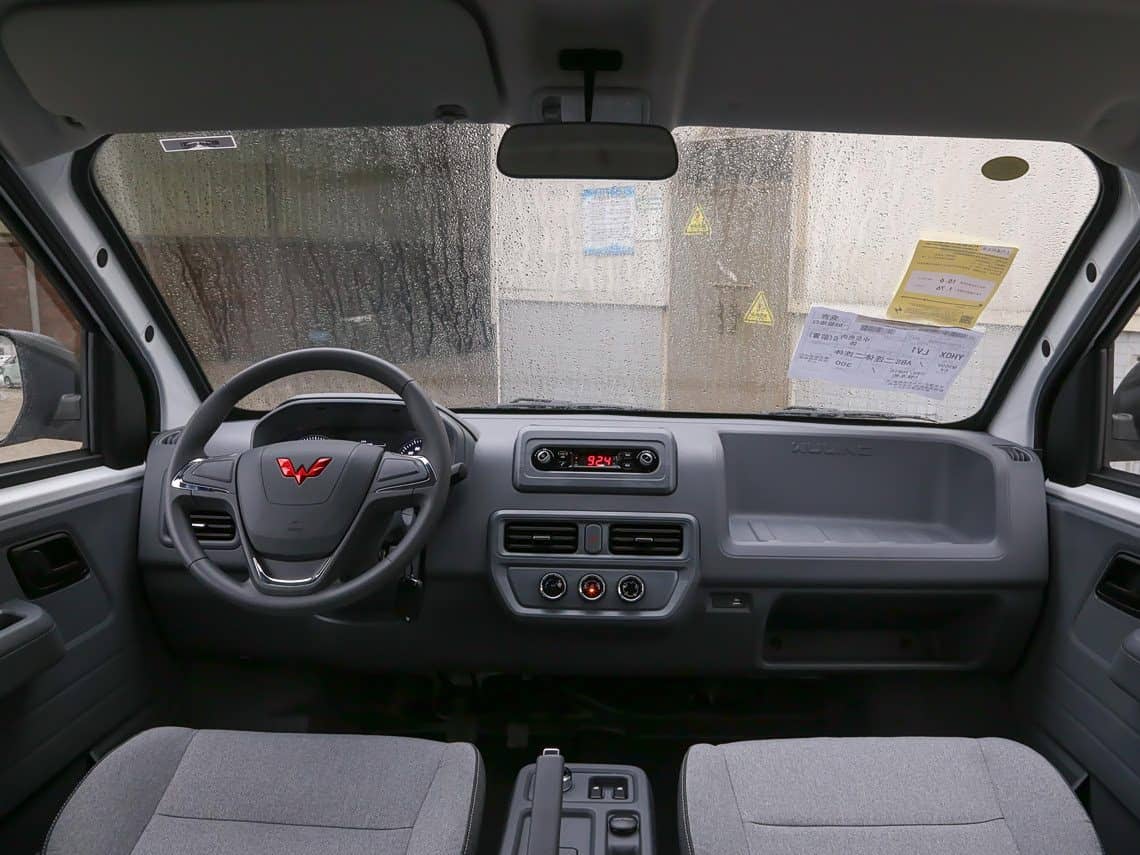 2024 Wuling Yangguang — dashboard, electric van for export