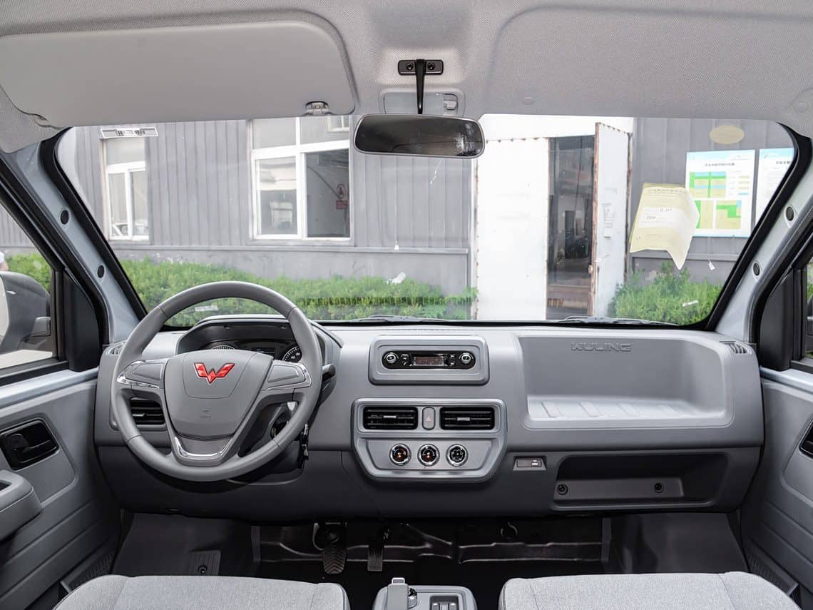 2025 Wuling Yangguang — dashboard, electric van for export
