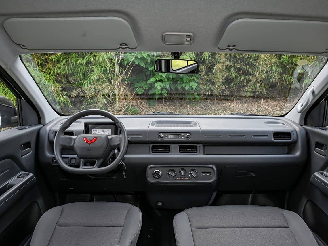 2026 Wuling Yangguang Pro — dashboard, electric van for export